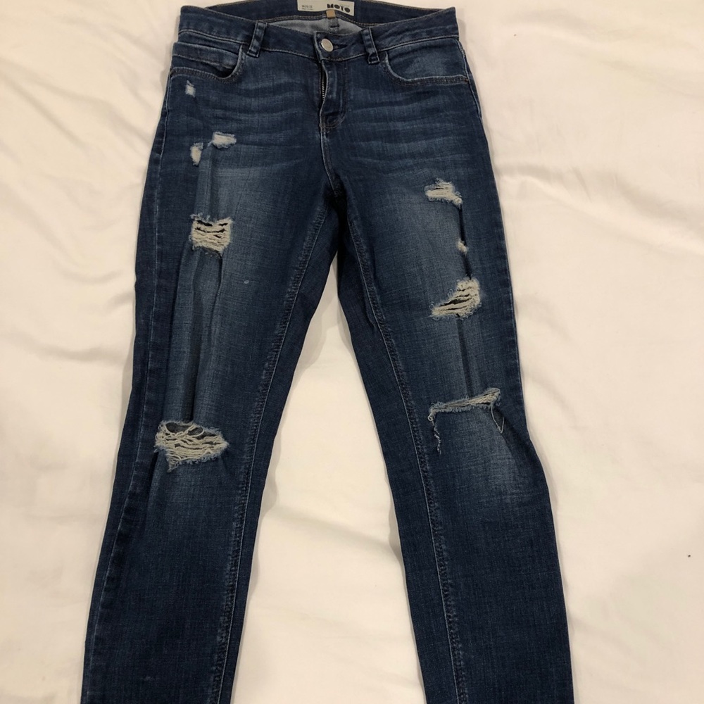 TOPSHOP RIPPED JEANS